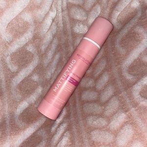 Revolution moisture cream